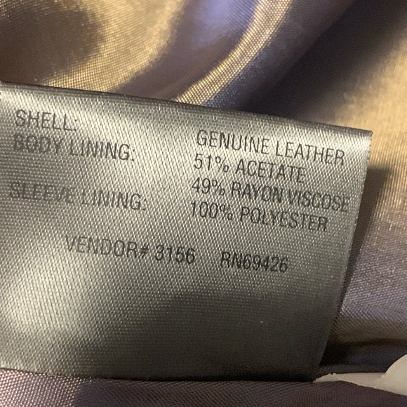 Thinsulate Genuine Long Women’s Black Leather Trench Coat - Picture 13 of 16